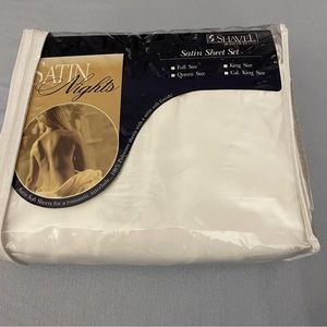 Queen white satin sheet set